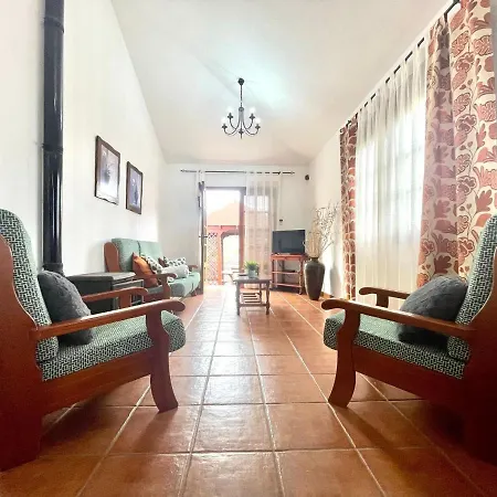 Сasa de vacaciones Casa Con Wifi, Piscina Con Vistas Directamente Al Mar, Rodeada De árboles Limoneros