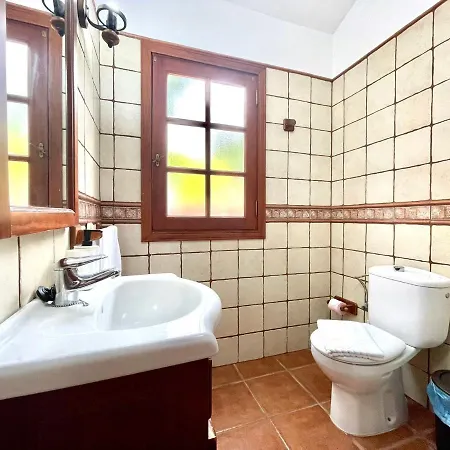 Casa Con Wifi, Piscina Con Vistas Directamente Al Mar, Rodeada De árboles Limoneros * La Guancha