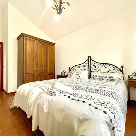 Casa Con Wifi, Piscina Con Vistas Directamente Al Mar, Rodeada De árboles Limoneros * La Guancha