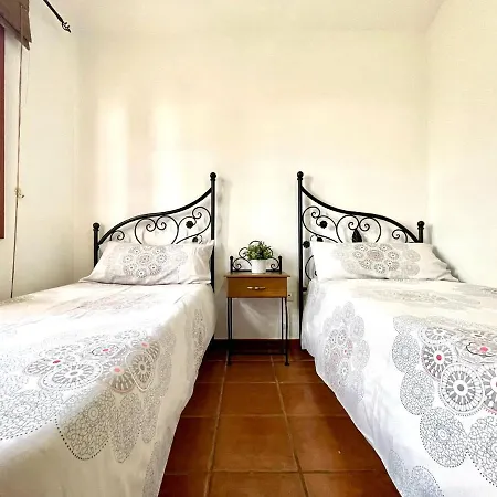 Casa Con Wifi, Piscina Con Vistas Directamente Al Mar, Rodeada De árboles Limoneros